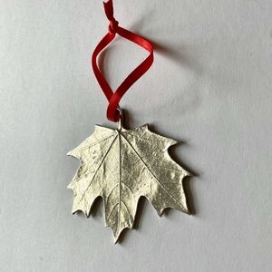 Maple Leaf Pewter Ornament Handcrafted by Vilmain 2.5" X 2.25" Vein Details